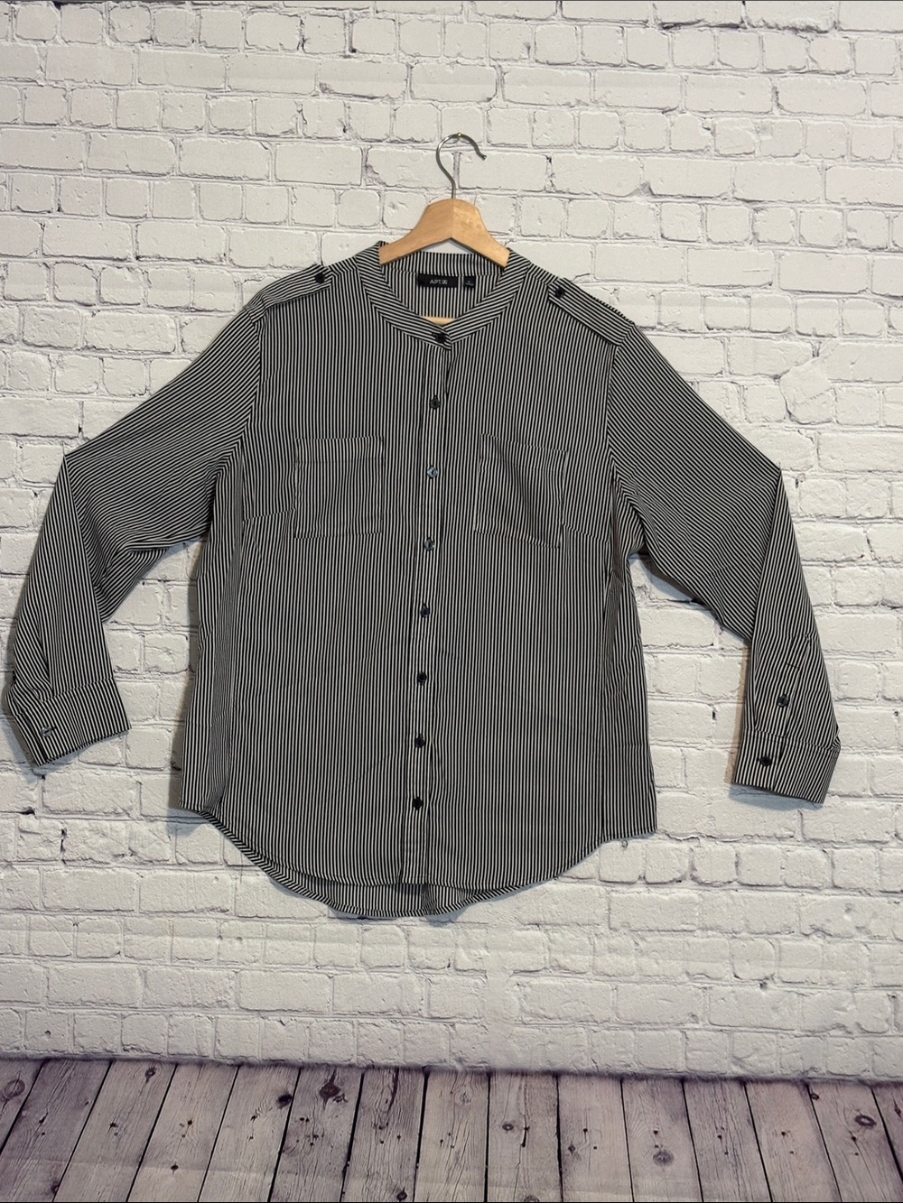 Apt. 9 Black & White Vertical Stripe Women's Button-Down Shirt
